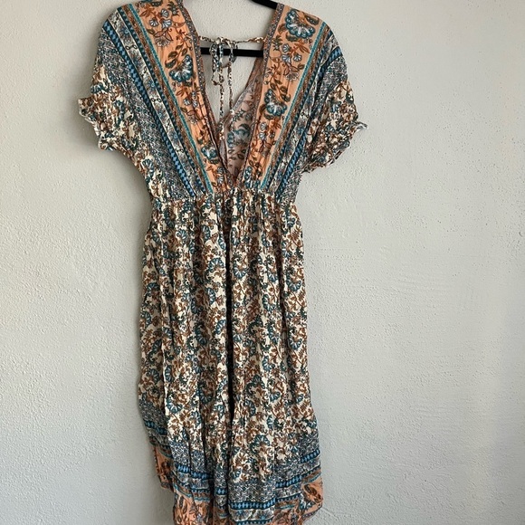 C. Cline Woman Apricot & Blue Floral V- Neck A- Line Dress, Size Small - Picture 11 of 12
